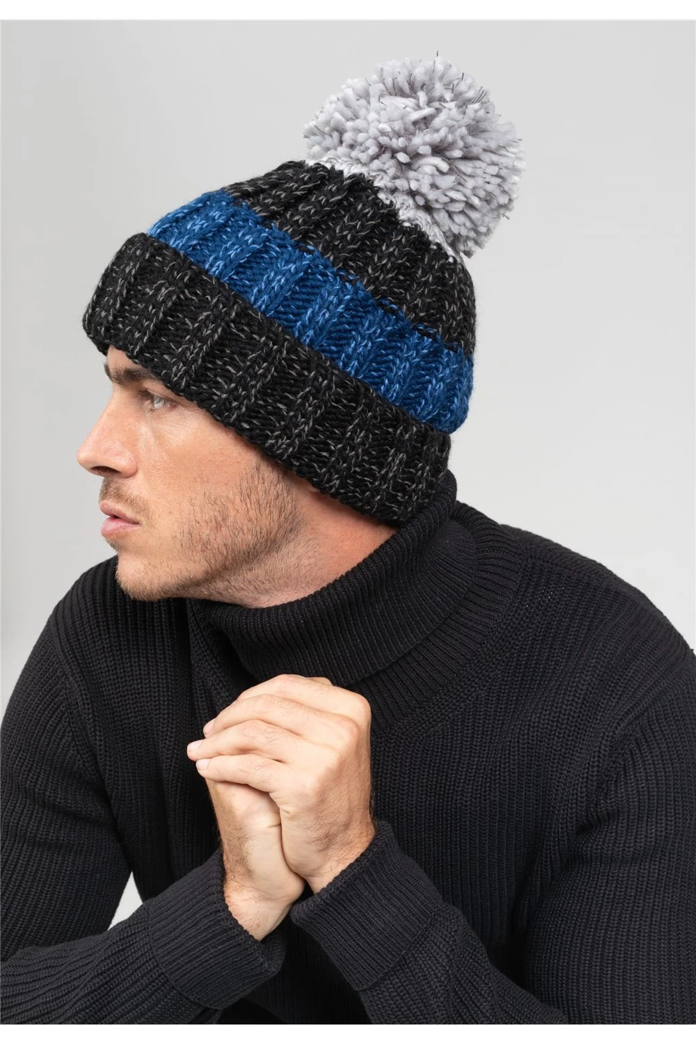 Accessoires Bonnet à Pompon Pour Homme - MORLY 01V922M - DEELUXEBonnet MORLY 5 Accessoires Bonnet à Pompon Pour Homme - MORLY 01V922M - DEELUXEBonnet MORLY – Image 3