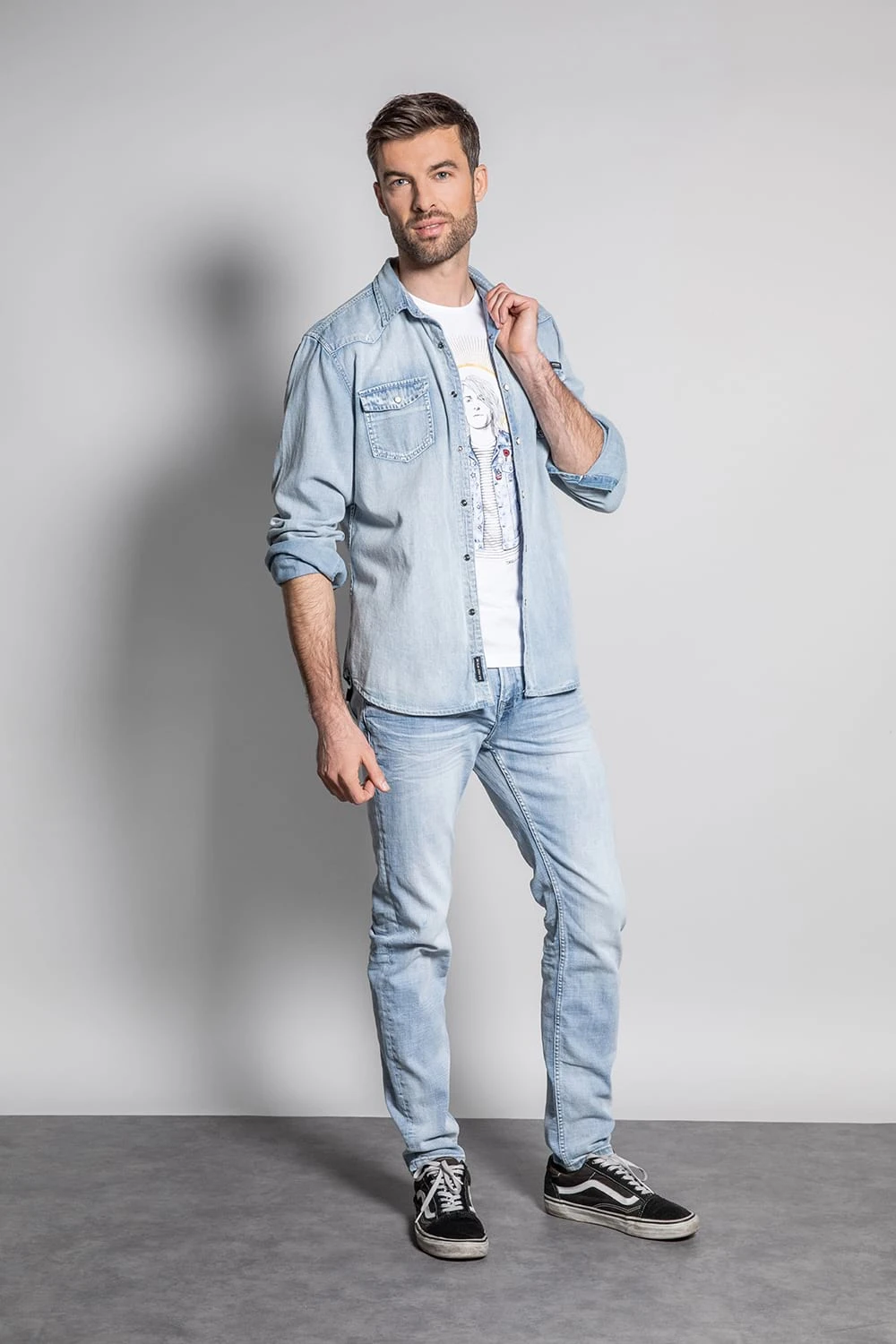 Jeans Slim Effet Usé Pour Homme - CARLOS JJ8004 - DEELUXEJEANS CARLOS 4 Jeans Slim Effet Usé Pour Homme - CARLOS JJ8004 - DEELUXEJEANS CARLOS – Image 2