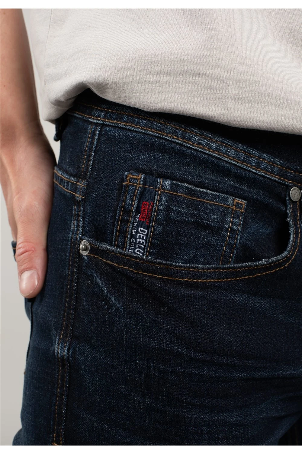 Jeans Slim Effet Usé Pour Homme - CARLOS JJ8036M - DEELUXEJEANS CARLOS 7 Jeans Slim Effet Usé Pour Homme - CARLOS JJ8036M - DEELUXEJEANS CARLOS – Image 6