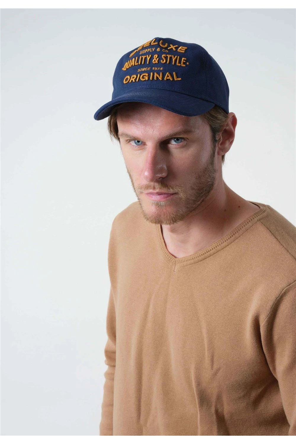 Accessoires Casquette CLIFTON - DeeluxeCasquette CLIFTON 4 Accessoires Casquette CLIFTON - DeeluxeCasquette CLIFTON – Image 2