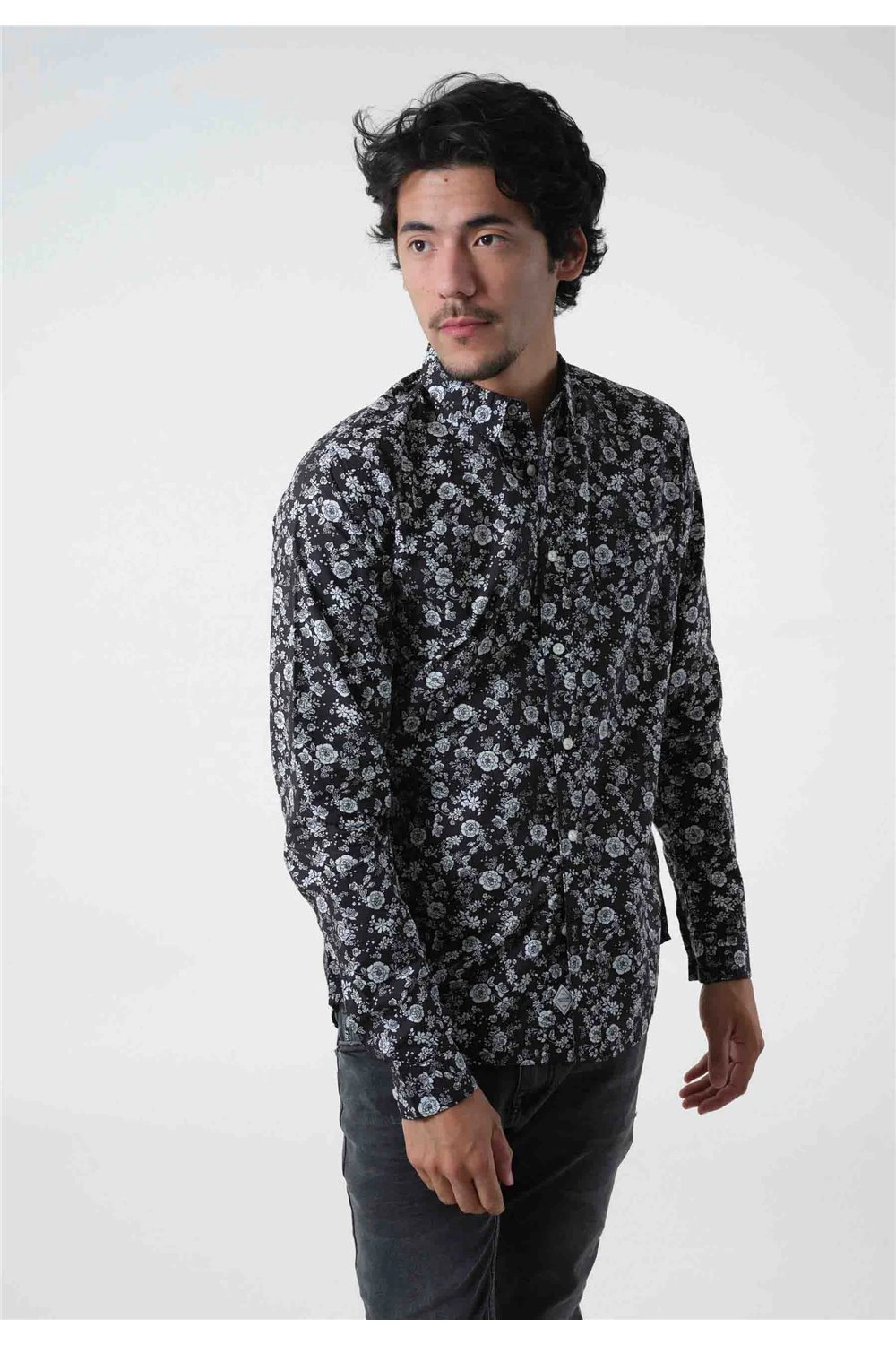 Chemises Chemise Imprimée à Motif Fleuri Et Manches LonguesChemise OVERHEAD 5 Chemises Chemise Imprimée à Motif Fleuri Et Manches LonguesChemise OVERHEAD – Image 3