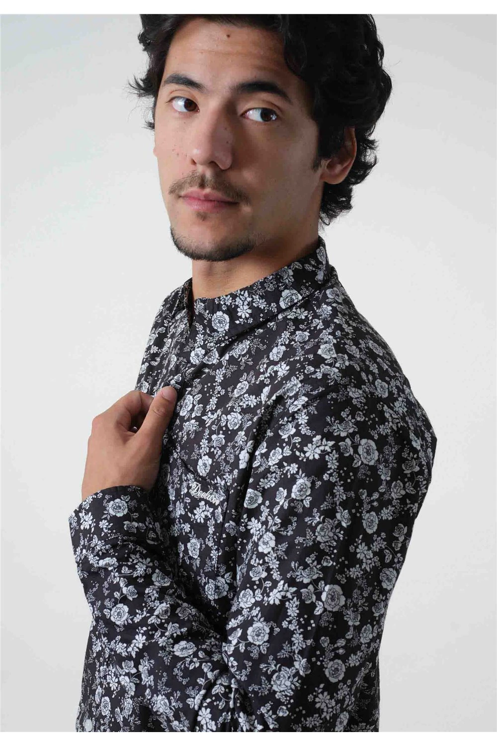 Chemises Chemise Imprimée à Motif Fleuri Et Manches LonguesChemise OVERHEAD 7 Chemises Chemise Imprimée à Motif Fleuri Et Manches LonguesChemise OVERHEAD – Image 5