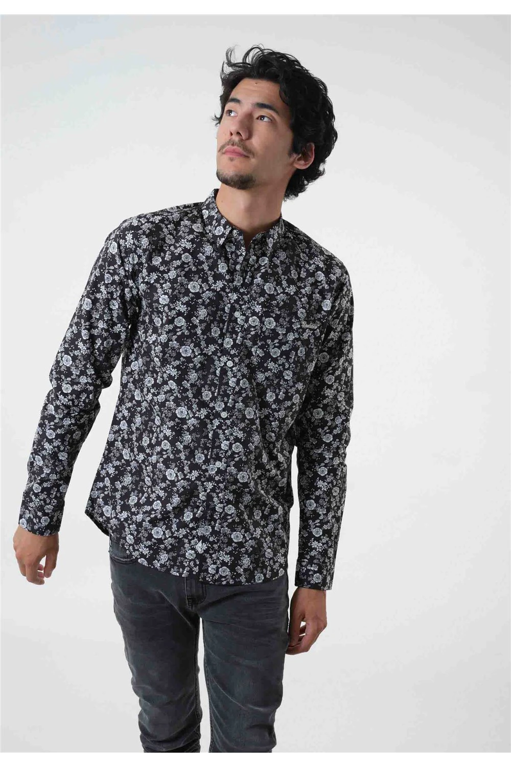 Chemises Chemise Imprimée à Motif Fleuri Et Manches LonguesChemise OVERHEAD 3 Chemises Chemise Imprimée à Motif Fleuri Et Manches LonguesChemise OVERHEAD