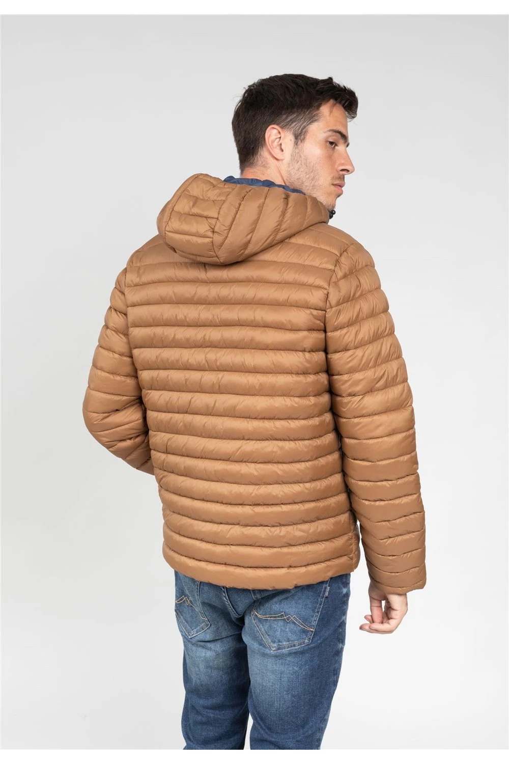 Vestes & Blousons Doudoune Matelassée à Capuche Pour Homme - MITCHUM 01V601M - DEELUXEDoudoune MITCHUM 6 Vestes & Blousons Doudoune Matelassée à Capuche Pour Homme - MITCHUM 01V601M - DEELUXEDoudoune MITCHUM – Image 4