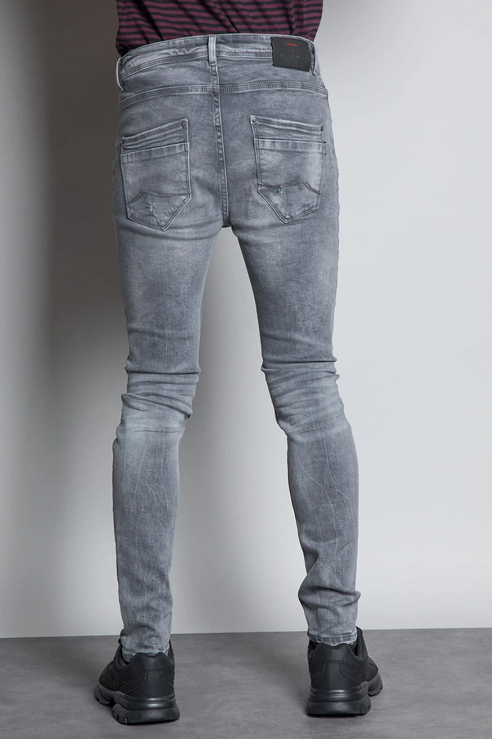 Jeans Skinny Effet Destroy Pour Homme - EBONY JJ8044M - DEELUXEJEANS EBONY 6 Jeans Skinny Effet Destroy Pour Homme - EBONY JJ8044M - DEELUXEJEANS EBONY – Image 4