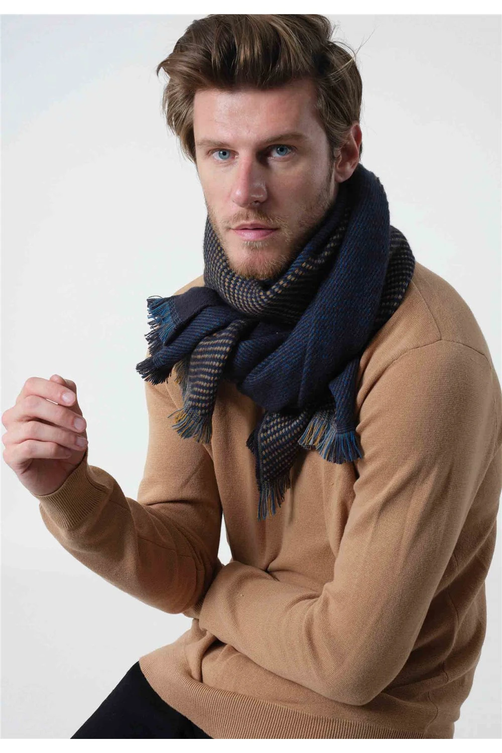 Accessoires Echarpe RENDELL - DeeluxeEcharpe RENDELL 4 Accessoires Echarpe RENDELL - DeeluxeEcharpe RENDELL – Image 2