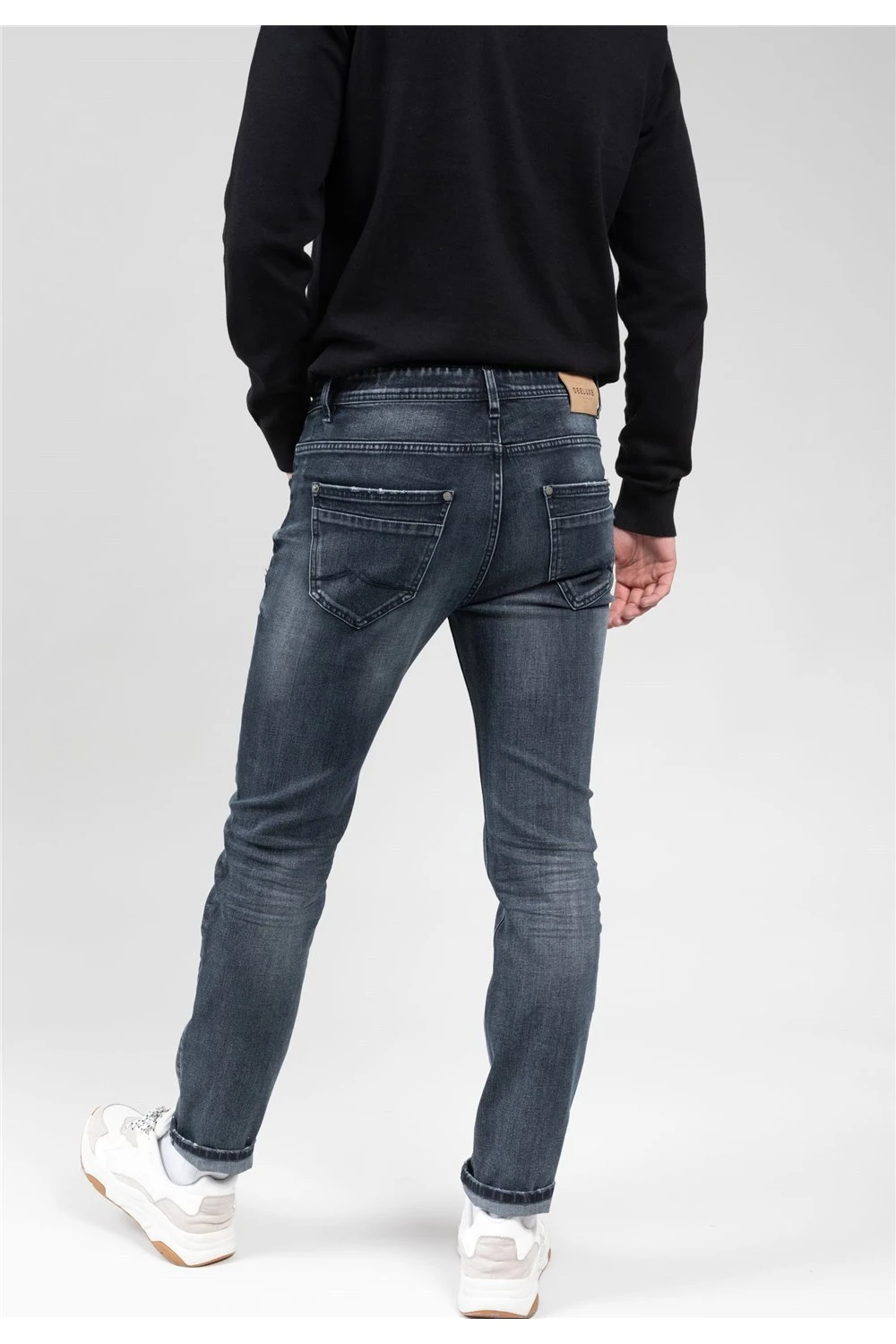 Jeans Slim Bleu Usé Pour Homme - CARLOS JJ8067M - DEELUXEJeans CARLOS 6 Jeans Slim Bleu Usé Pour Homme - CARLOS JJ8067M - DEELUXEJeans CARLOS – Image 4