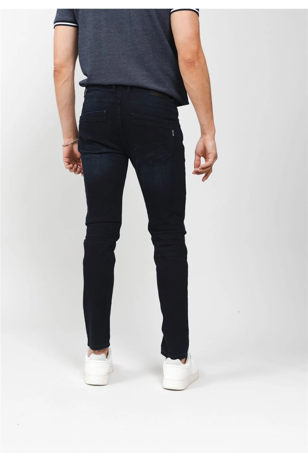 Jeans Tapered Bleu Délavé Pour Homme - TAYLOR JJ8074M - DEELUXEJeans TAYLOR 8 Jeans Tapered Bleu Délavé Pour Homme - TAYLOR JJ8074M - DEELUXEJeans TAYLOR – Image 6