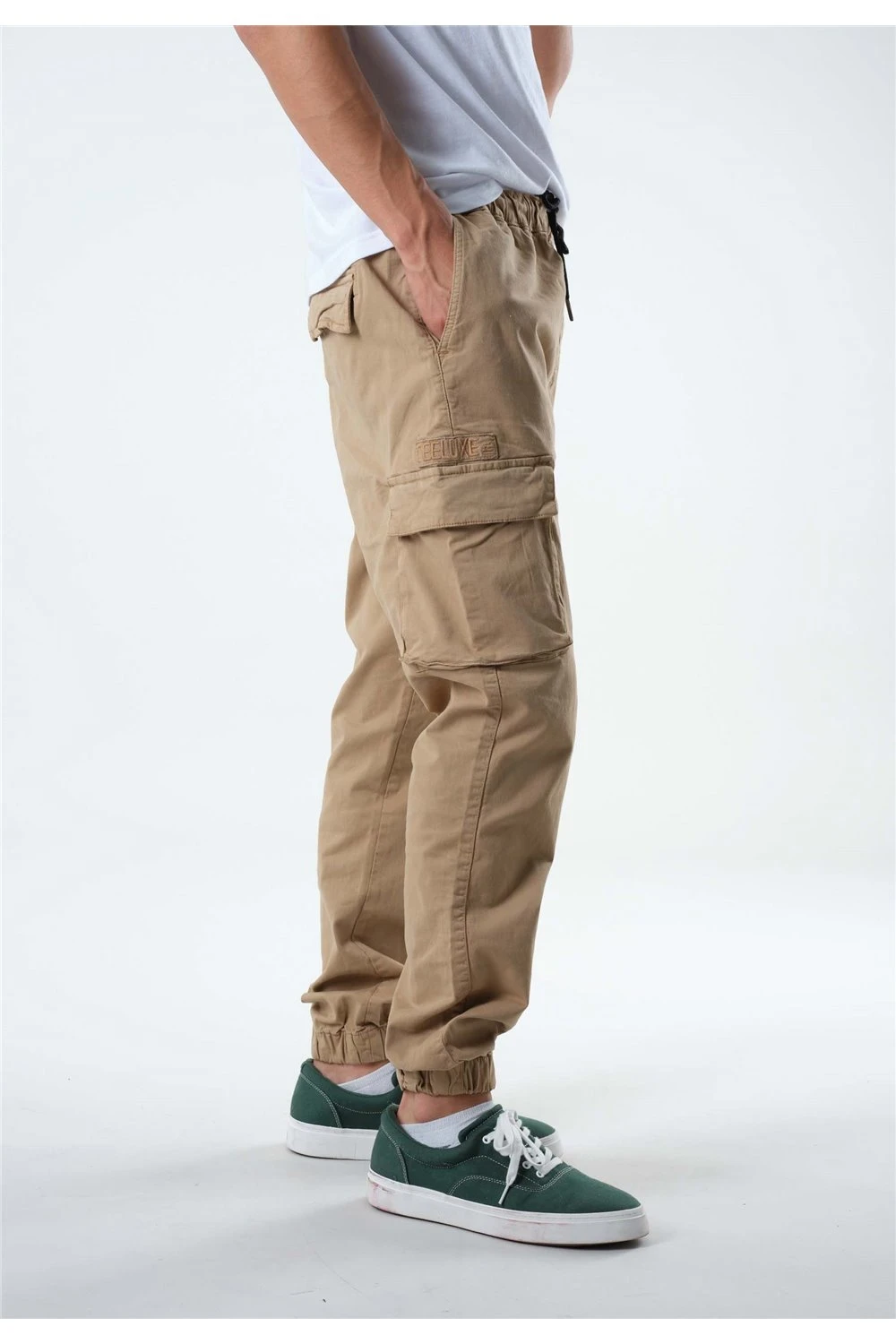 Pantalons Pantalon NOAH - DeeluxePantalon NOAH 7 Pantalons Pantalon NOAH - DeeluxePantalon NOAH – Image 5