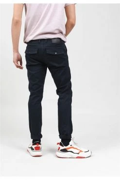 Pantalons Pantalon Slim Pantalon SKILO -Vêtements Homme Soldes Magasin pantalon skilo 3