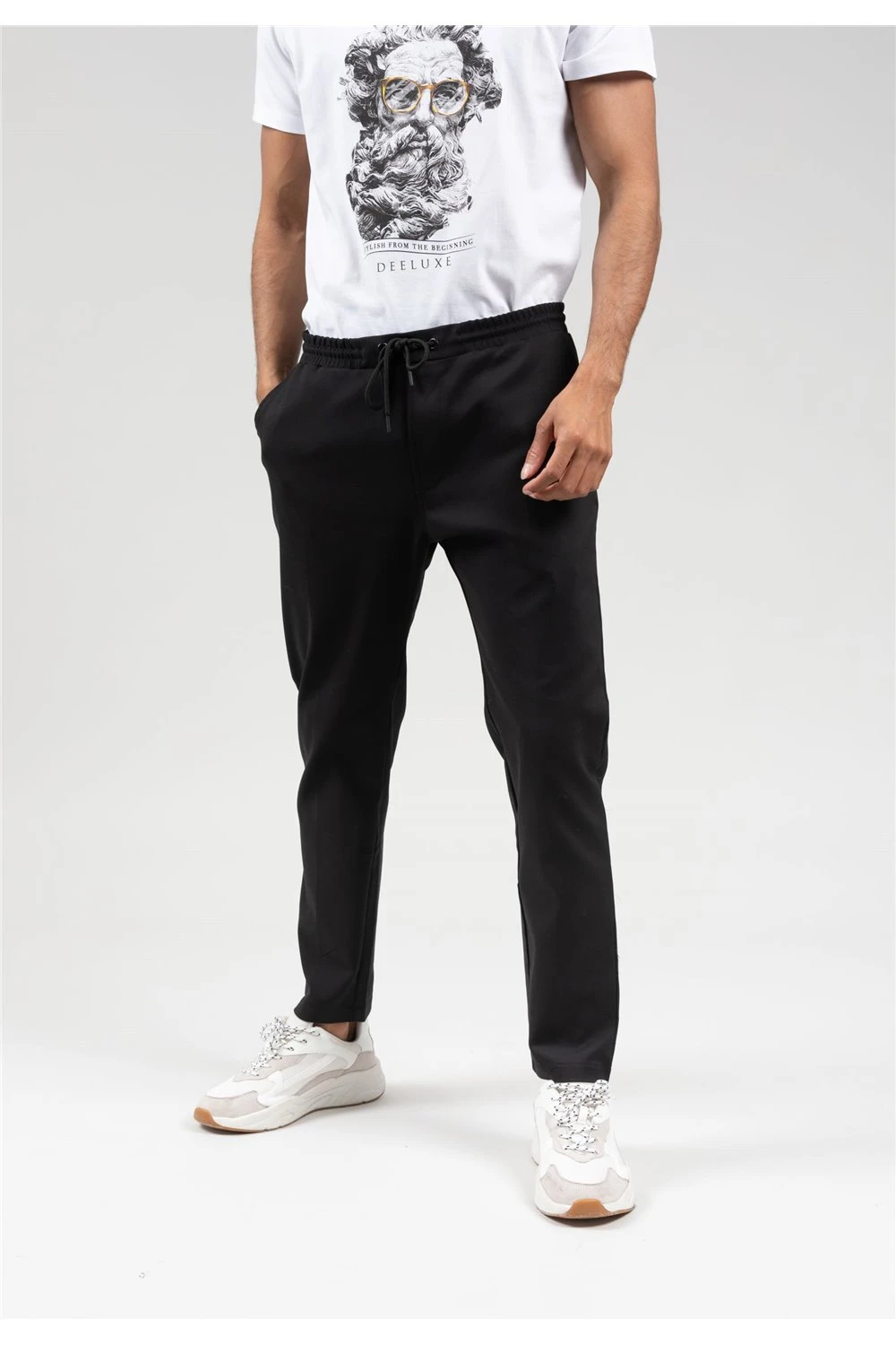 Pantalons Pantalon City Uni Pour Homme - TACK 01V7005M - DEELUXEPantalon TACK 3 Pantalons Pantalon City Uni Pour Homme - TACK 01V7005M - DEELUXEPantalon TACK