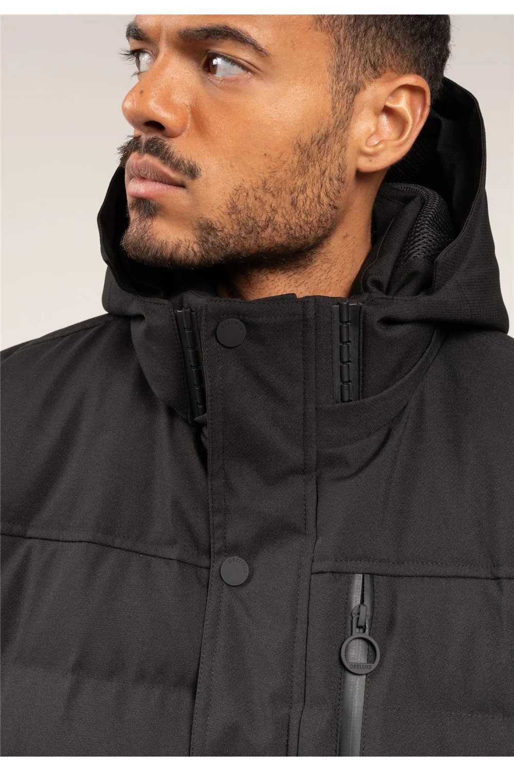 Vestes & Blousons Doudoune Unie à Col Haut Et Capuche Pour Homme - CHIRO 01V661M - DEELUXEParka CHIRO 8 Vestes & Blousons Doudoune Unie à Col Haut Et Capuche Pour Homme - CHIRO 01V661M - DEELUXEParka CHIRO – Image 6