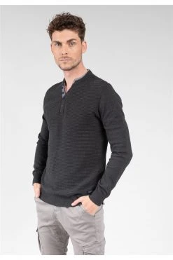 Pulls Pull Col V Boutonné Pour Homme - JOYASON 01V304M - DEELUXEPull JOYASON 13 Pulls Pull Col V Boutonné Pour Homme - JOYASON 01V304M - DEELUXEPull JOYASON -Vêtements Homme Soldes Magasin pull joyason 11