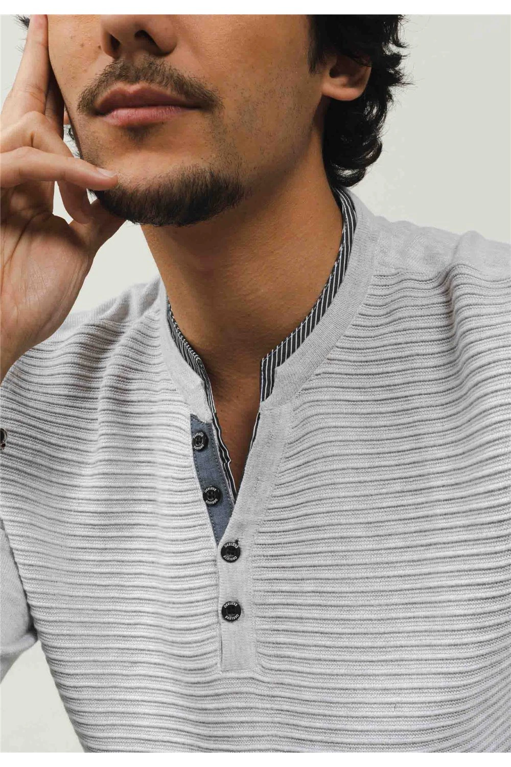 Pulls Pull Col V BoutonnéPull JOYASON 8 Pulls Pull Col V BoutonnéPull JOYASON – Image 6