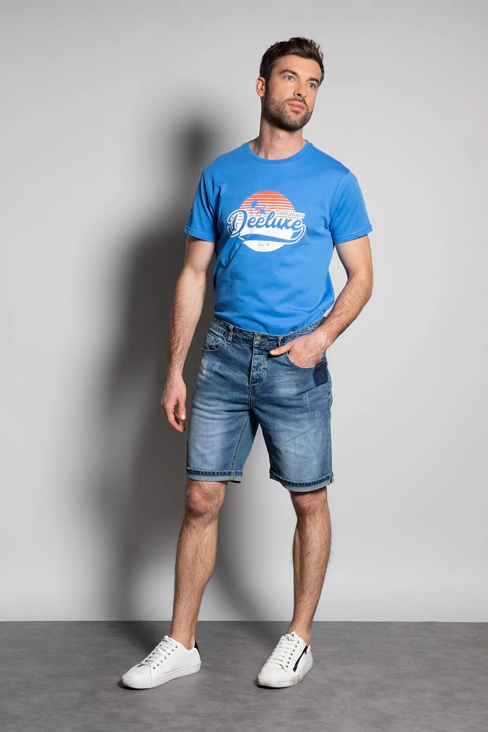 Shorts & Bermudas Short En Jean Avec Patchs Pour Homme - SOYA S20J802 - DEELUXESHORT SOYA 4 Shorts & Bermudas Short En Jean Avec Patchs Pour Homme - SOYA S20J802 - DEELUXESHORT SOYA – Image 2
