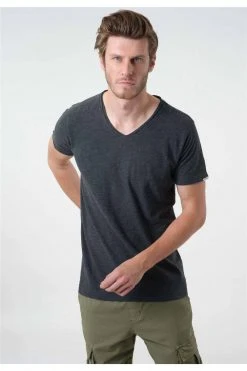 T-shirts Tee-shirt Uni Col En VT-Shirt ADDICT -Vêtements Homme Soldes Magasin t shirt addict 3