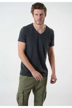 T-shirts Tee-shirt Uni Col En VT-Shirt ADDICT -Vêtements Homme Soldes Magasin t shirt addict 4