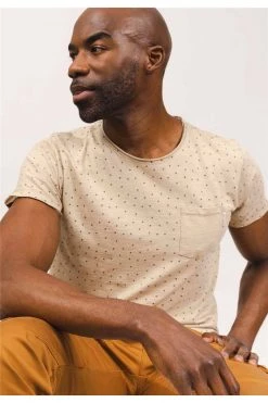 T-shirts Tee-shirt à Motifs Col Rond Avec Poche PoitrineT-Shirt BERRY 12 T-shirts Tee-shirt à Motifs Col Rond Avec Poche PoitrineT-Shirt BERRY -Vêtements Homme Soldes Magasin t shirt berry 4