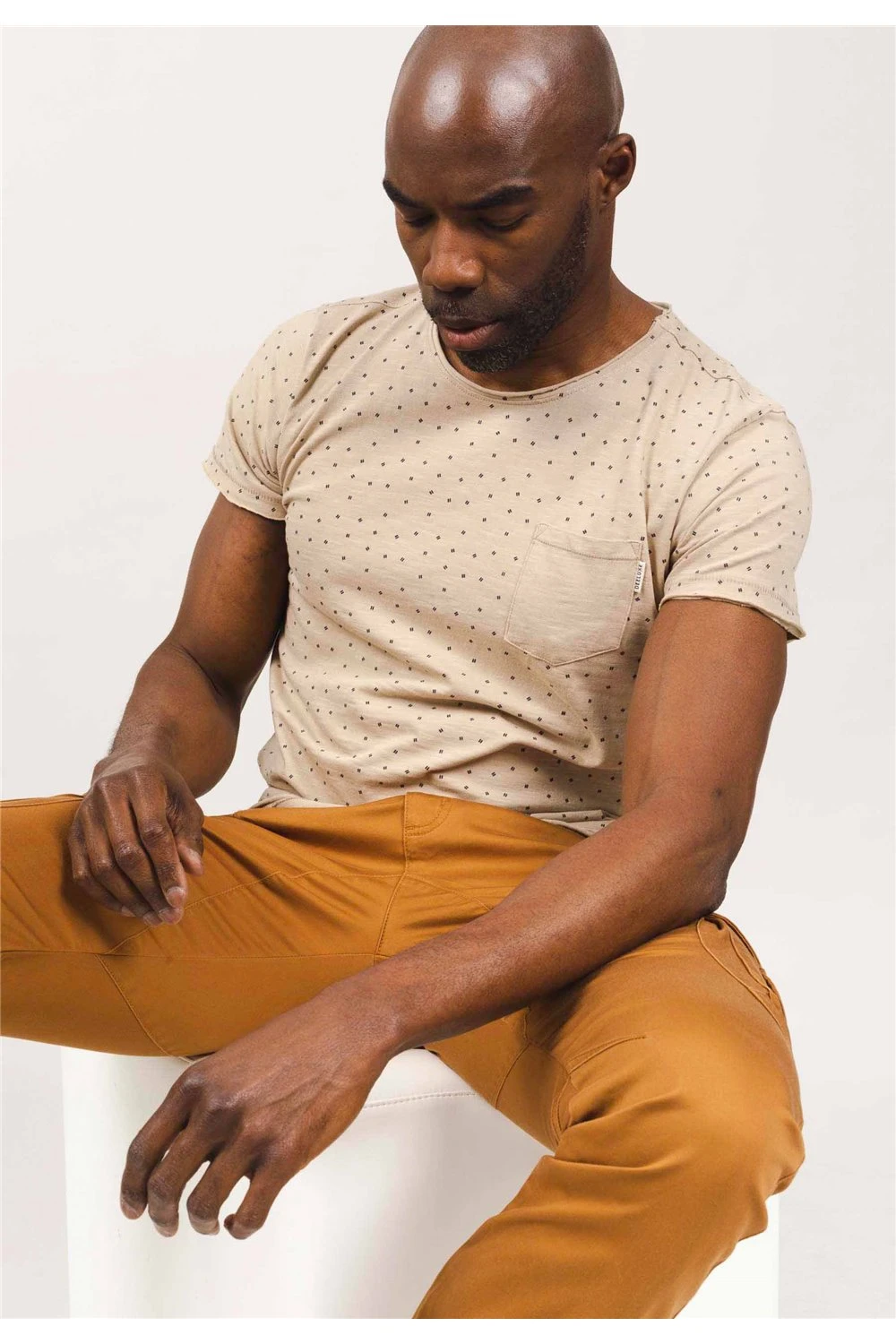 T-shirts Tee-shirt à Motifs Col Rond Avec Poche PoitrineT-Shirt BERRY 8 T-shirts Tee-shirt à Motifs Col Rond Avec Poche PoitrineT-Shirt BERRY – Image 6