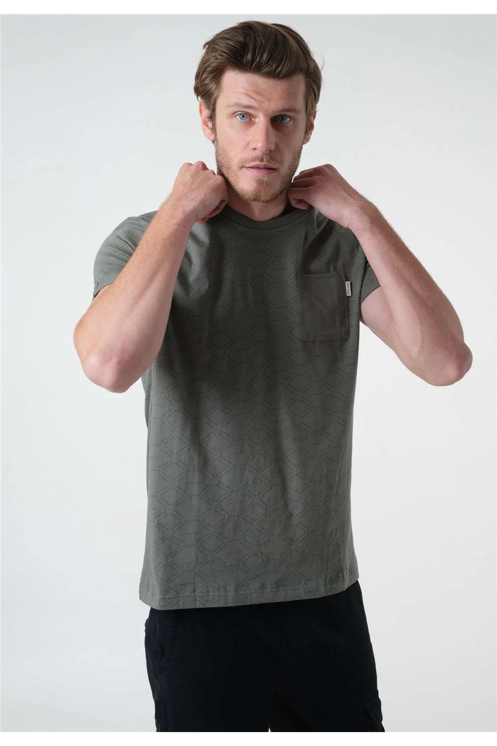 T-shirts Tee-shirt à Motifs Col Rond Manches CourtesT-Shirt BLOW 6 T-shirts Tee-shirt à Motifs Col Rond Manches CourtesT-Shirt BLOW – Image 4