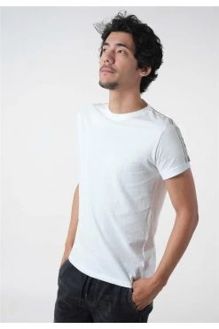 T-shirts T-shirt Manches CourtesT-Shirt COLTON -Vêtements Homme Soldes Magasin t shirt colton 10