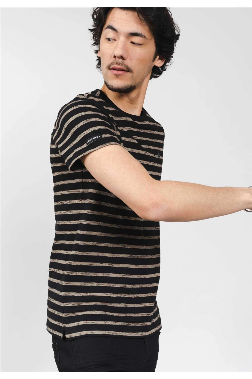 T-shirts Tee-shirt à Rayures Col Rond Manches CourtesT-Shirt DALSO 5 T-shirts Tee-shirt à Rayures Col Rond Manches CourtesT-Shirt DALSO – Image 3