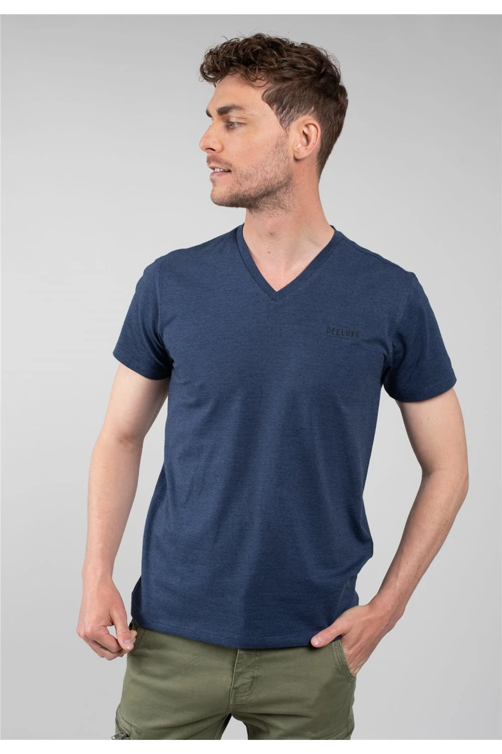 T-shirts T-shirt Col V En Coton Bio Pour Homme - JULIUS 01V104M - DEELUXET-Shirt JULIUS 3 T-shirts T-shirt Col V En Coton Bio Pour Homme - JULIUS 01V104M - DEELUXET-Shirt JULIUS