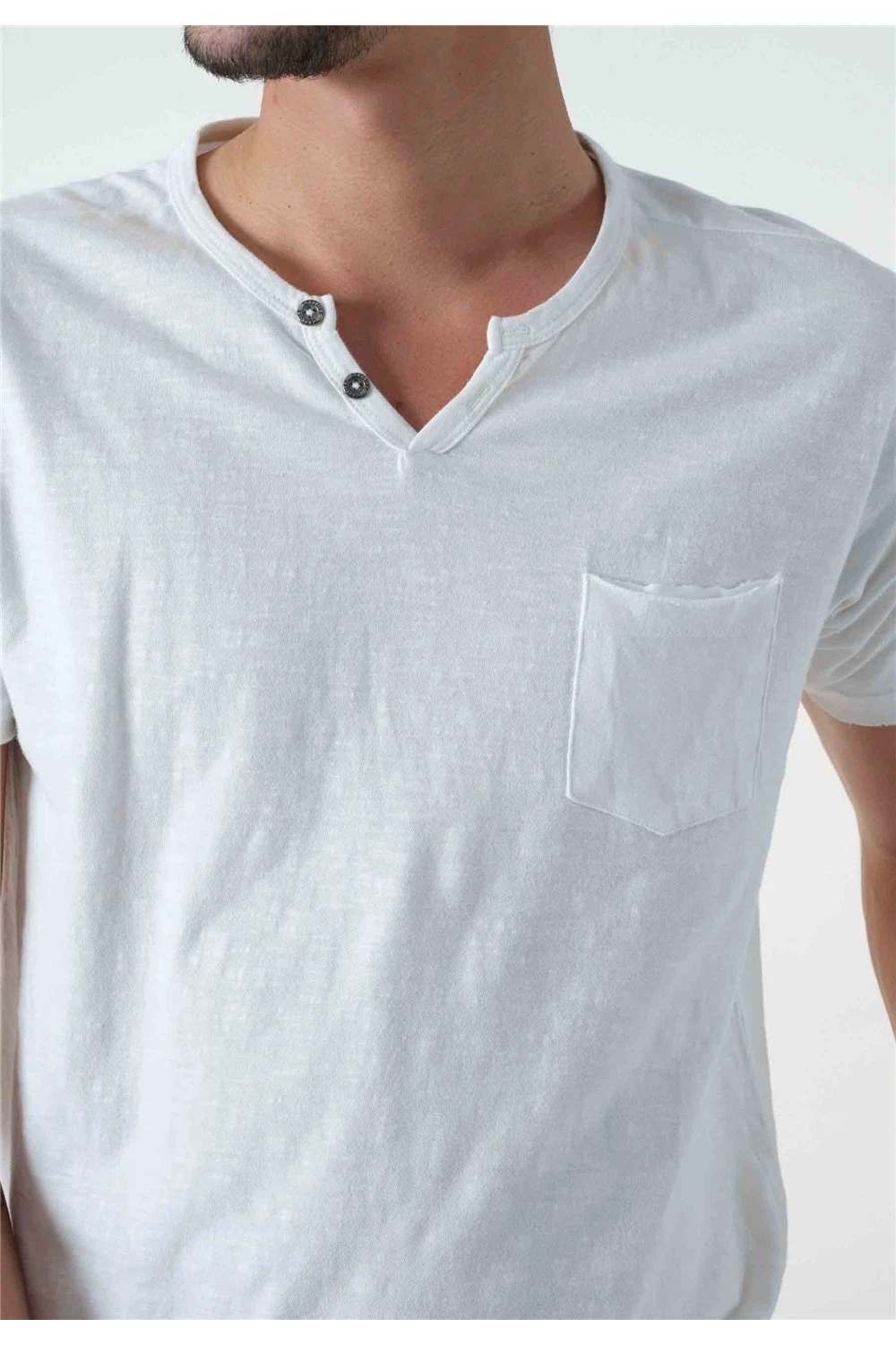 T-shirts Tee-shirt à Motifs Col V Boutons Avec Poche Plaquée T-Shirt LOST 4 T-shirts Tee-shirt à Motifs Col V Boutons Avec Poche Plaquée T-Shirt LOST – Image 2