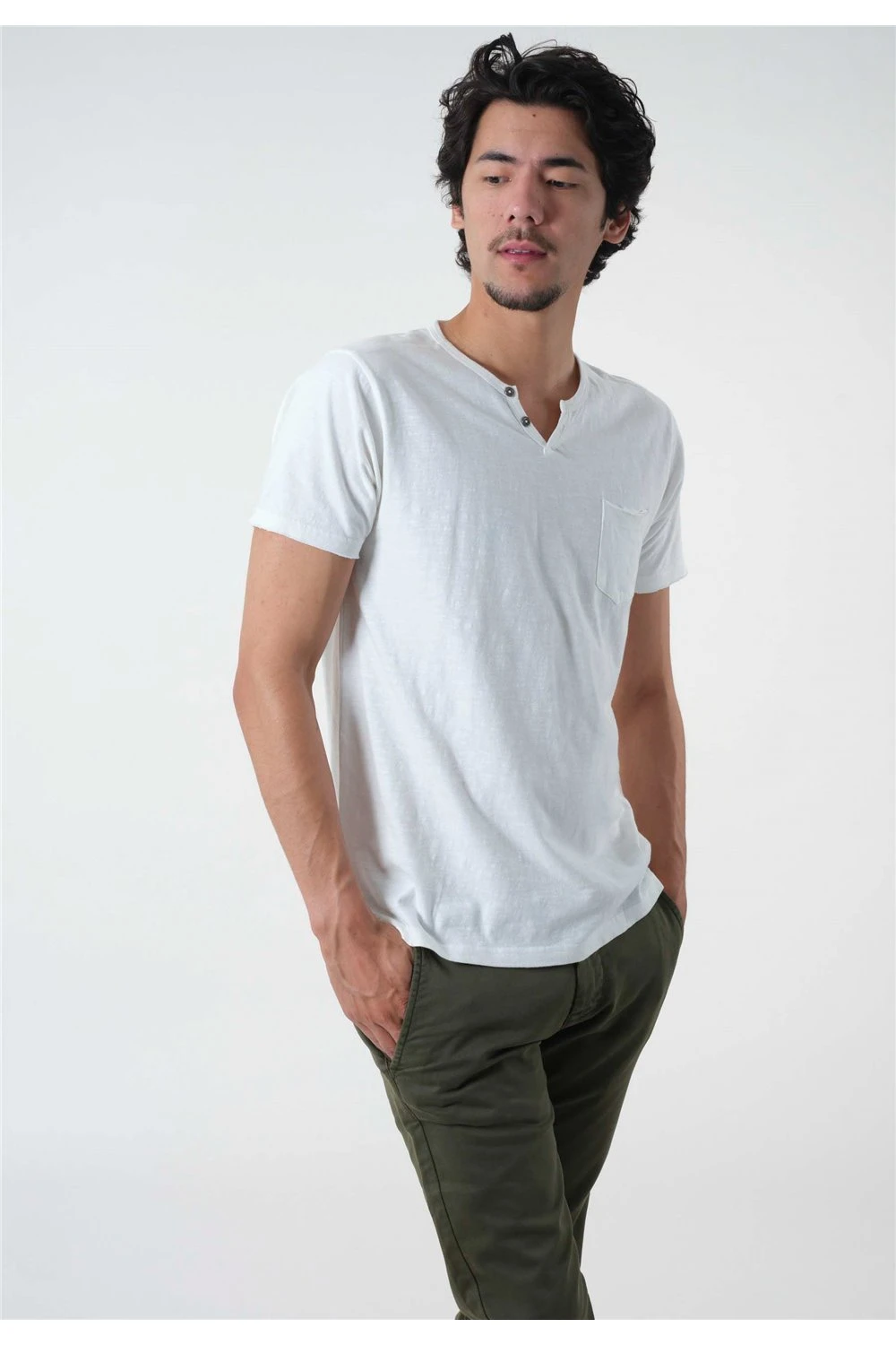 T-shirts Tee-shirt à Motifs Col V Boutons Avec Poche Plaquée T-Shirt LOST 7 T-shirts Tee-shirt à Motifs Col V Boutons Avec Poche Plaquée T-Shirt LOST – Image 5