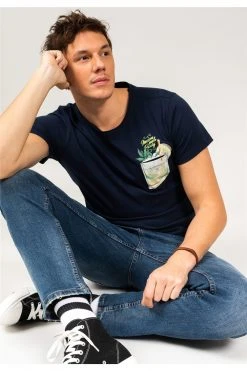 T-shirts T-Shirt MOSCOW - DeeluxeT-Shirt MOSCOW