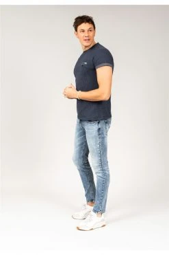 T-shirts T-Shirt NOVEL - DeeluxeT-Shirt NOVEL 10 T-shirts T-Shirt NOVEL - DeeluxeT-Shirt NOVEL -Vêtements Homme Soldes Magasin t shirt novel 2