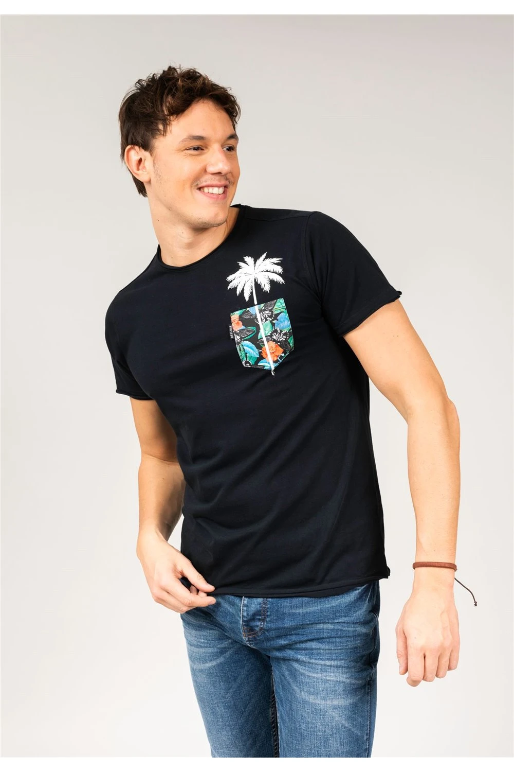 T-shirts T-Shirt PALMERIA - DeeluxeT-Shirt PALMERIA 5 T-shirts T-Shirt PALMERIA - DeeluxeT-Shirt PALMERIA – Image 3